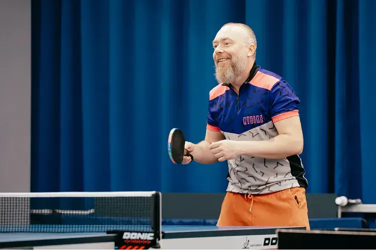 Gdzie zagrać w tenis stołowy w Krakowie? Sprawdź najlepsze miejsca