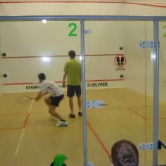 Najlepsze miejsca do gry w squash w Żywcu - odkryj lokalne kluby