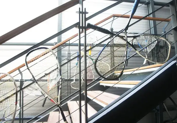 Zdjęcie Squash na politechnice: Jak korzystać z kortów i kursów dla studentów